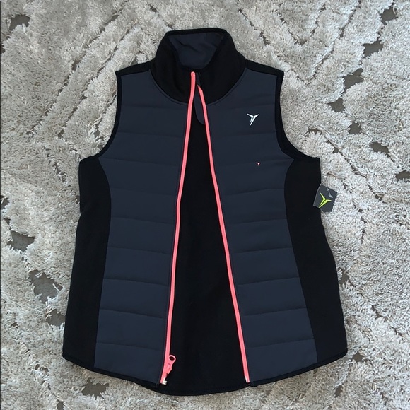 Girls vest - Picture 1 of 2